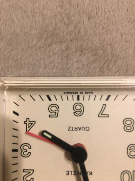 Ceas de masa cu sonerie Kienzle Quartz
fabricat in Germania