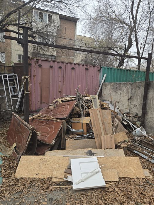 Отдам на дрова даром