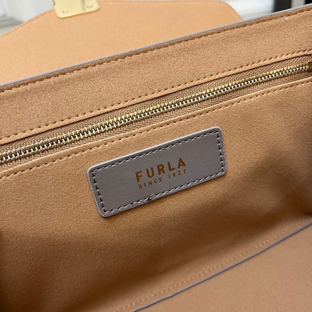 Дамска чанта Furla SS25