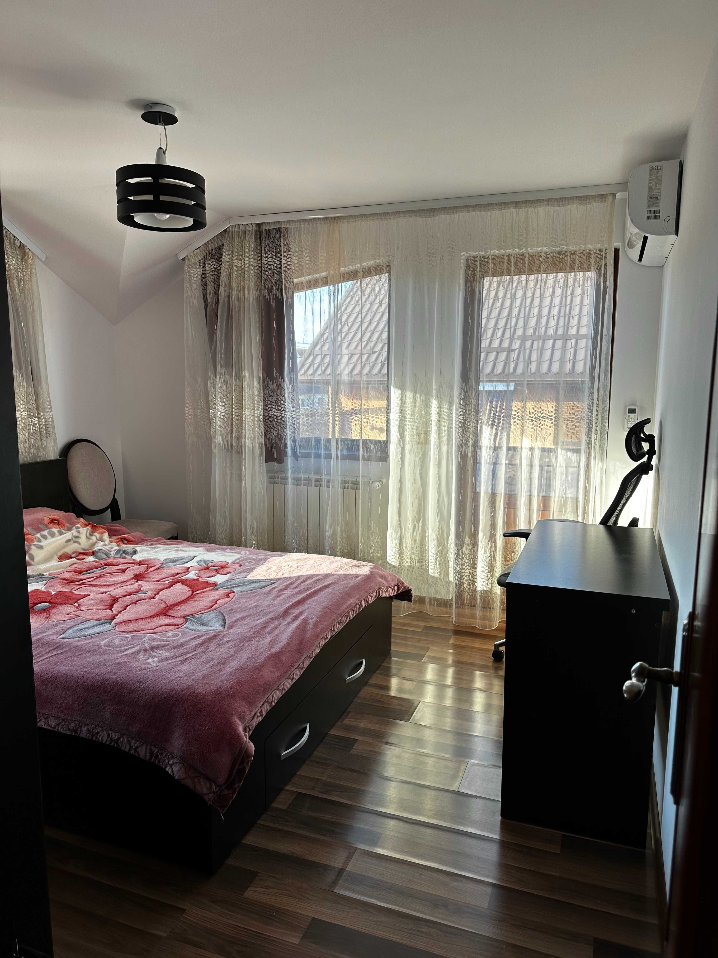 Casa de Vinzare - Panouri Solare, Economie in Armonie cu Natura