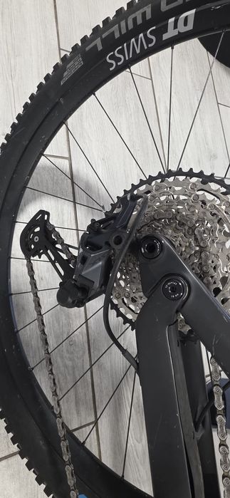 Vând bicicleta Canyon Neuron 2023 CF7 carbon