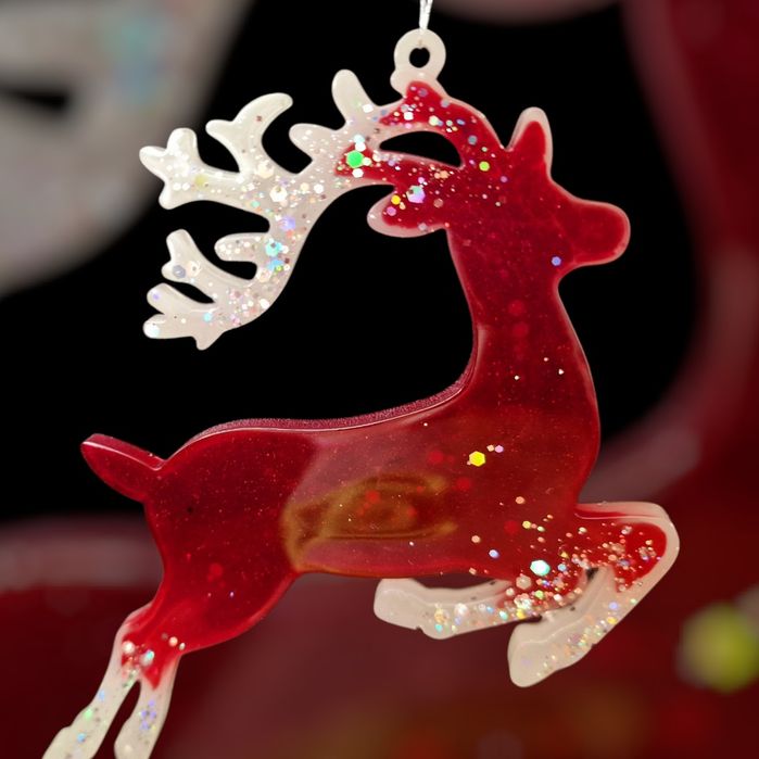 Коледни еленчета от епоксидна смола