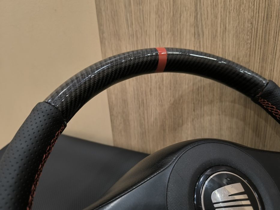 Карбонов волан leon fr