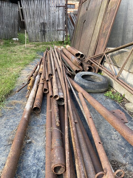 Construcție metalică, țeavă, fermă, hală sau stalpi de gard de vânzare