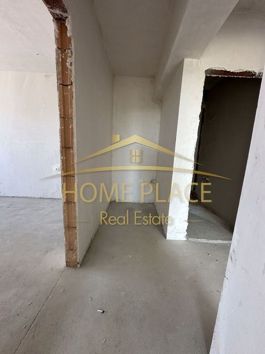 Тристаен апартамент в кв.Левски