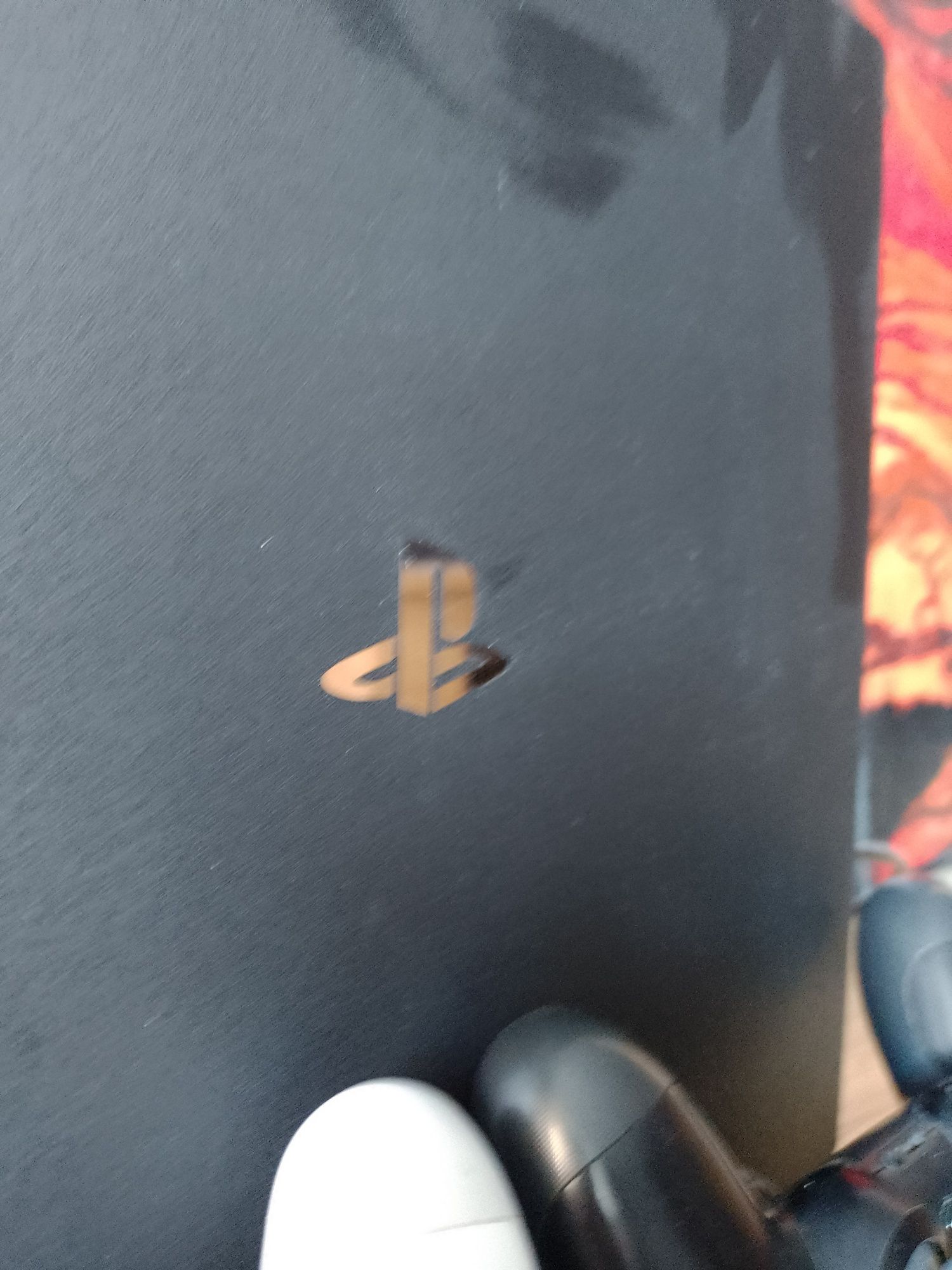 PS4 pro plus cu 2 controlare și baza de incarcare