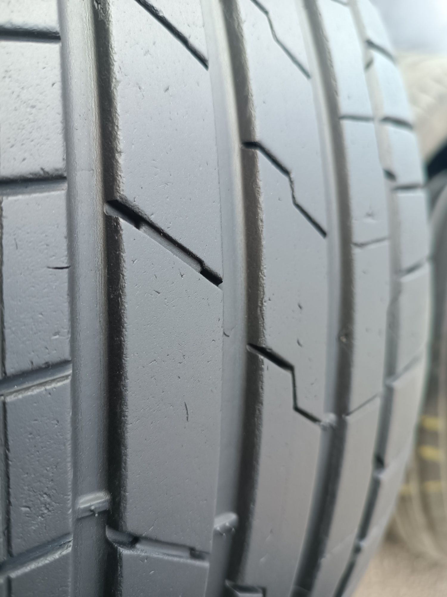 225/45/19 Hankook Дот 1022