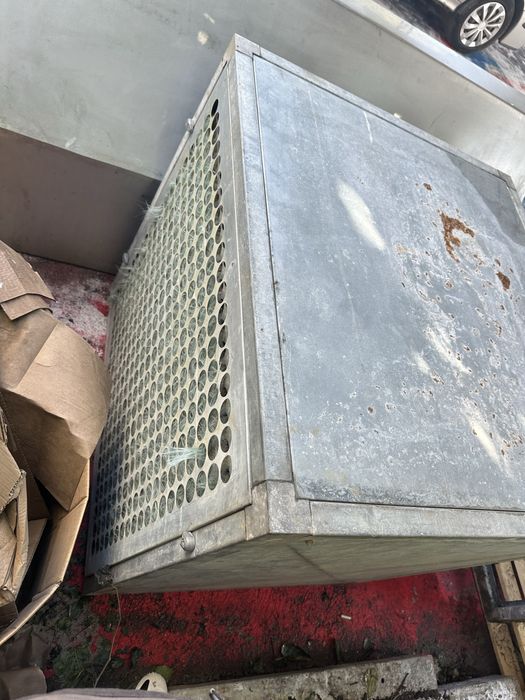 Utilaje ventilație cabină vopsitorie auto cu motor și filtre