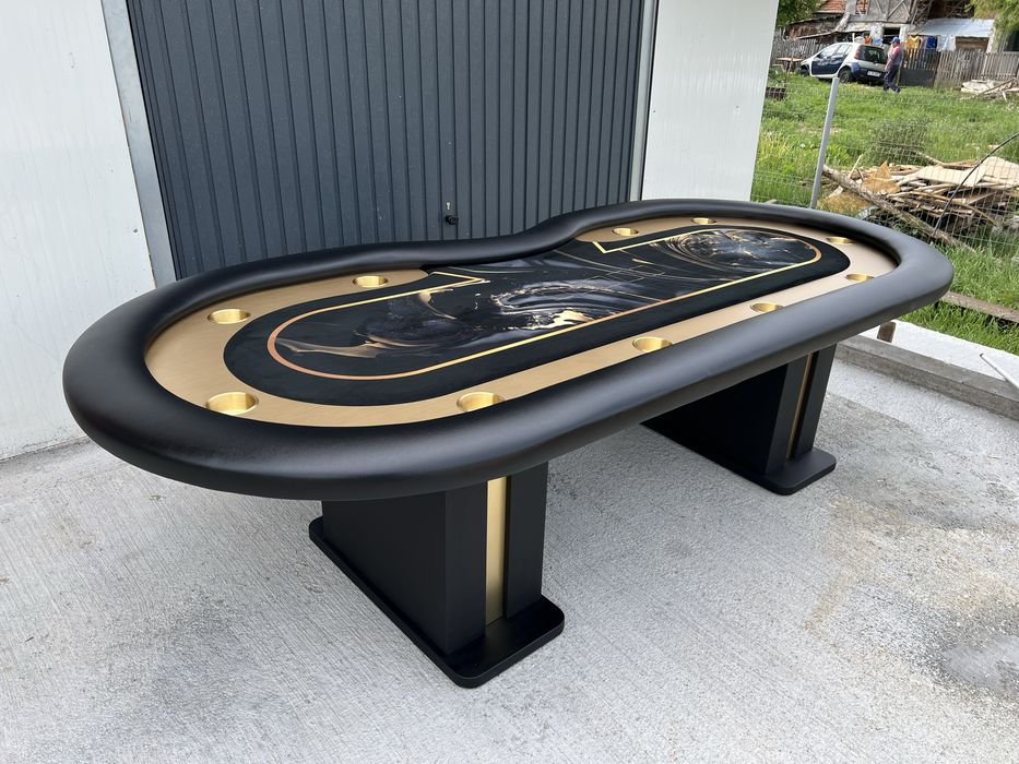 Masa Poker cu racetrack auriu pahare intrare dealer CustomTables.eu