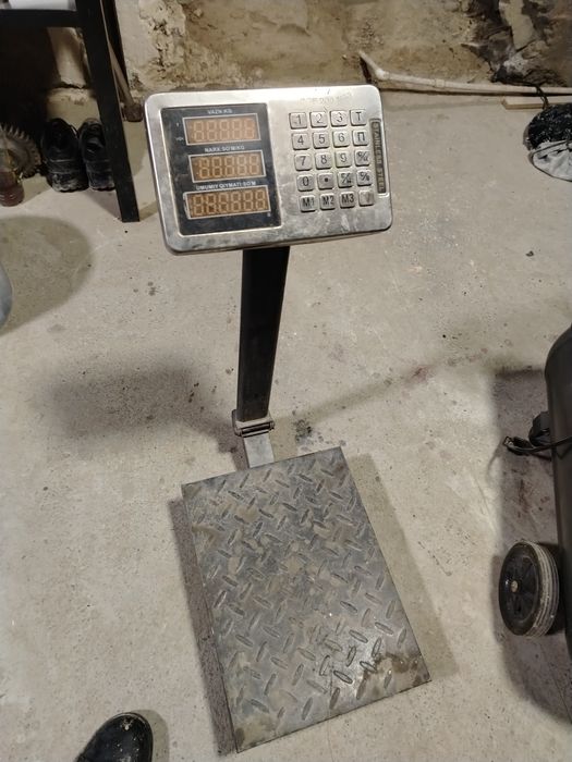 Срочно продаётся много разных инструментов