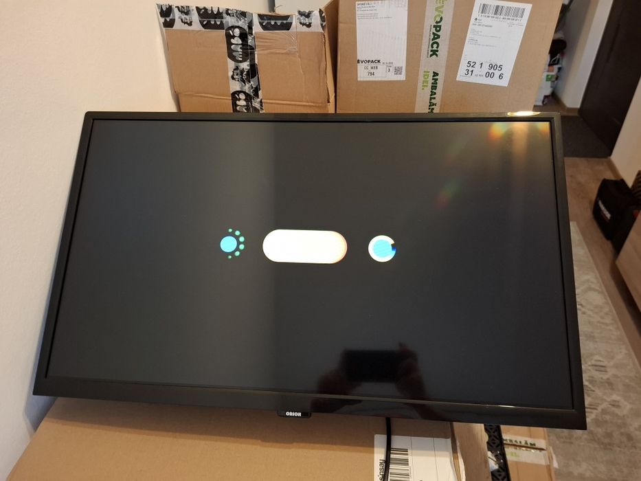 Televizor Smart TV Orion HD diagonala 32 inch 81 cm defect