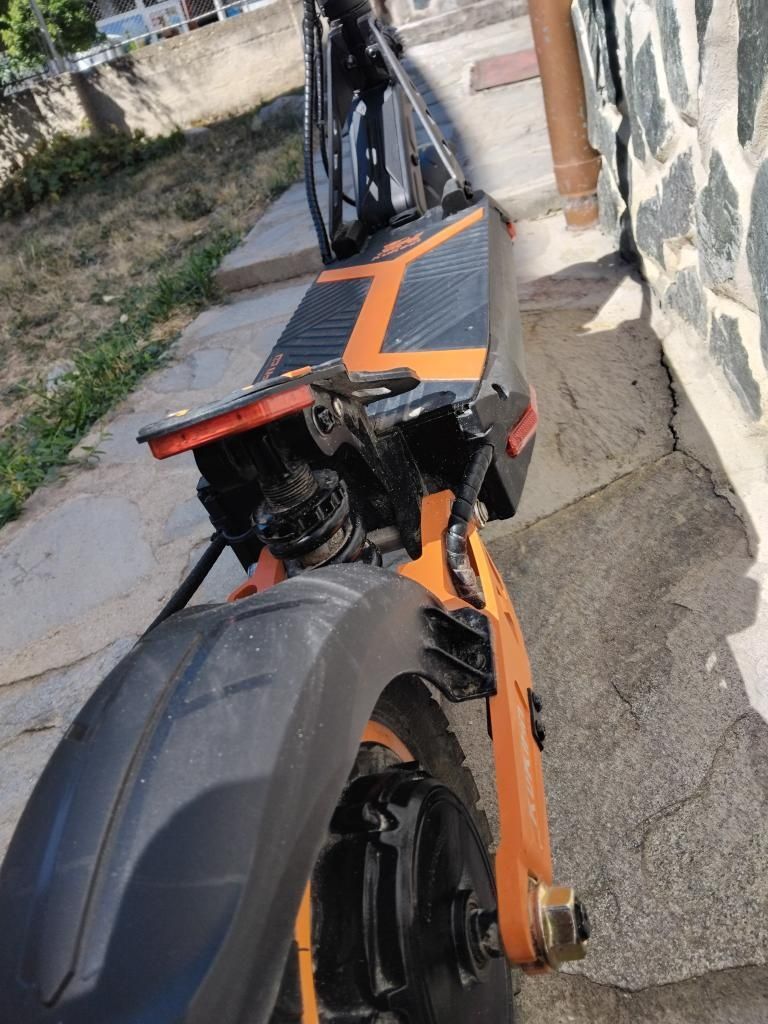 Продавам kukirin g2max