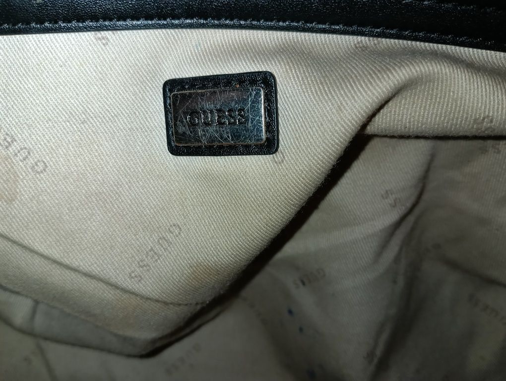 Guess кожена чанта - 30 лв