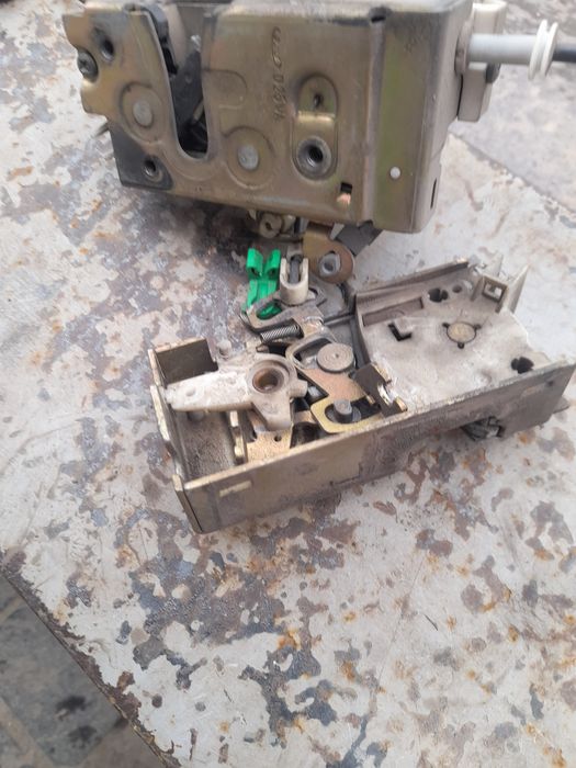 Бараба за вратата за Ford Fiesta лява и десна