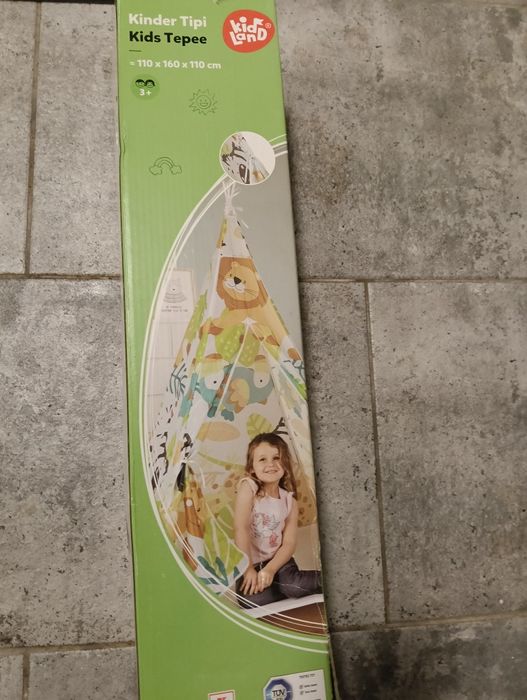 Cort de joacă pentru copii. La 135 lei.