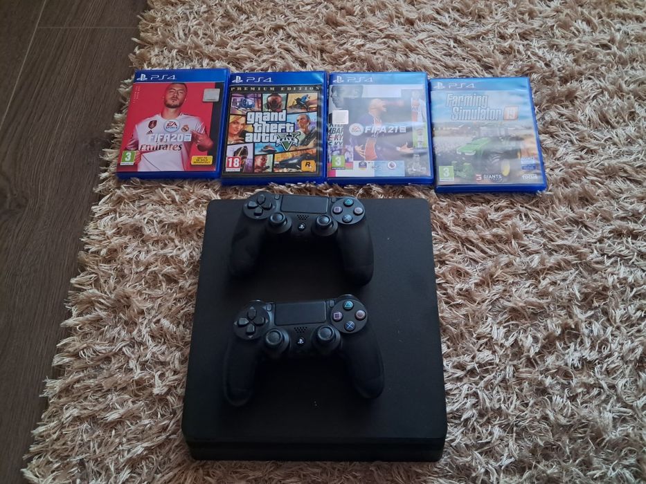Consola Sony PlayStation 4 PS4 1TB + 2 Controllere Second-Hand