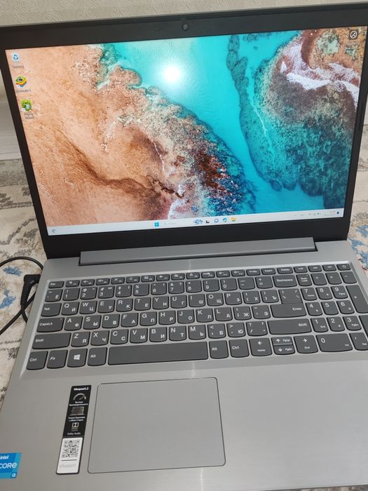 Продам ноутбук в хорошем состояние.