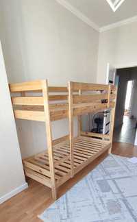 Двухэтажный кровать