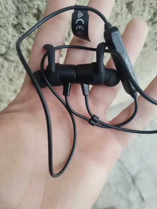 Casti Bluetooth cu fir