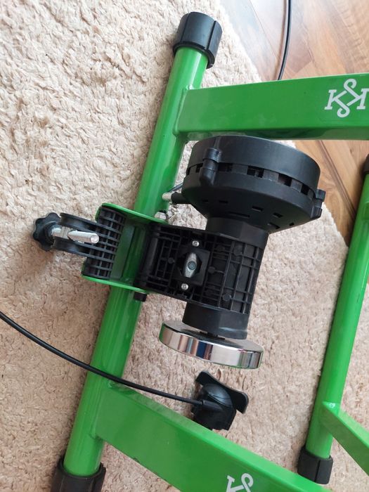 Suport pentru bicicleta de antrenament