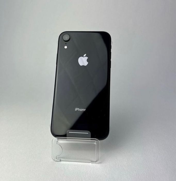 iPhone XR 100% battery
