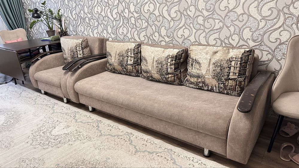 Диван с креслом для гостиной