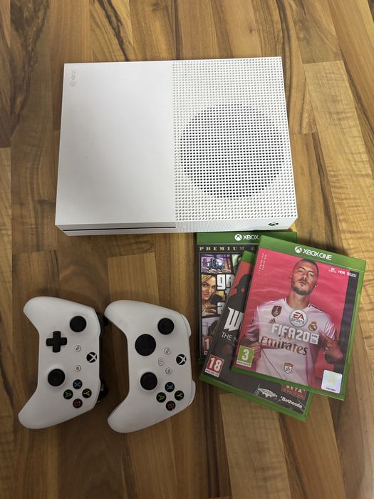 Xbox one s 1tb 2 manete