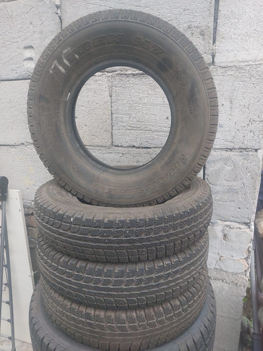 Продам комплект резины, шины
