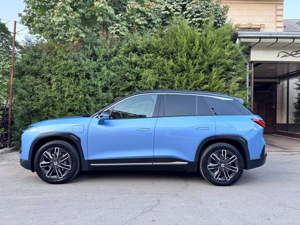 Саоя Nio ES6 dual motor