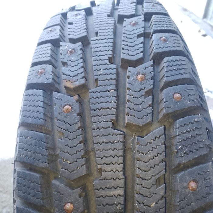 Продам зимнию резину