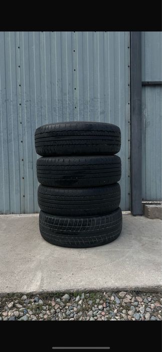 Продам шины 235/70R16