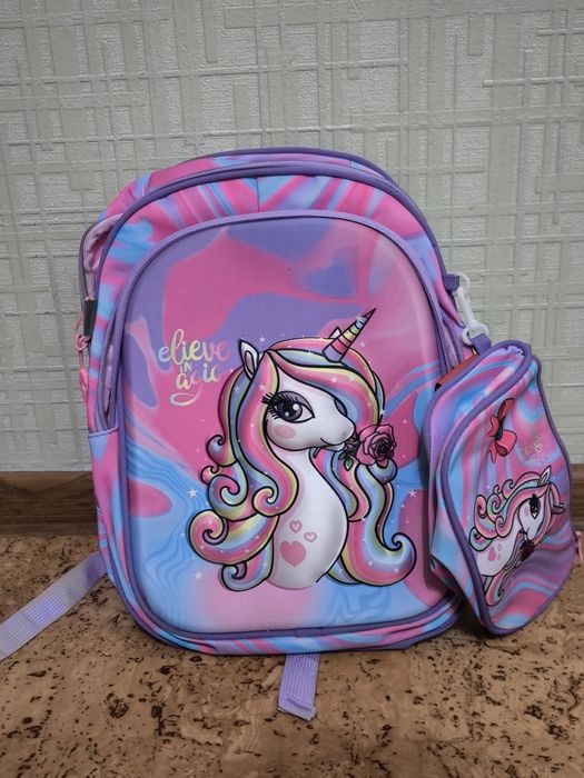 Рюкзак для девочки с 1-4 класс