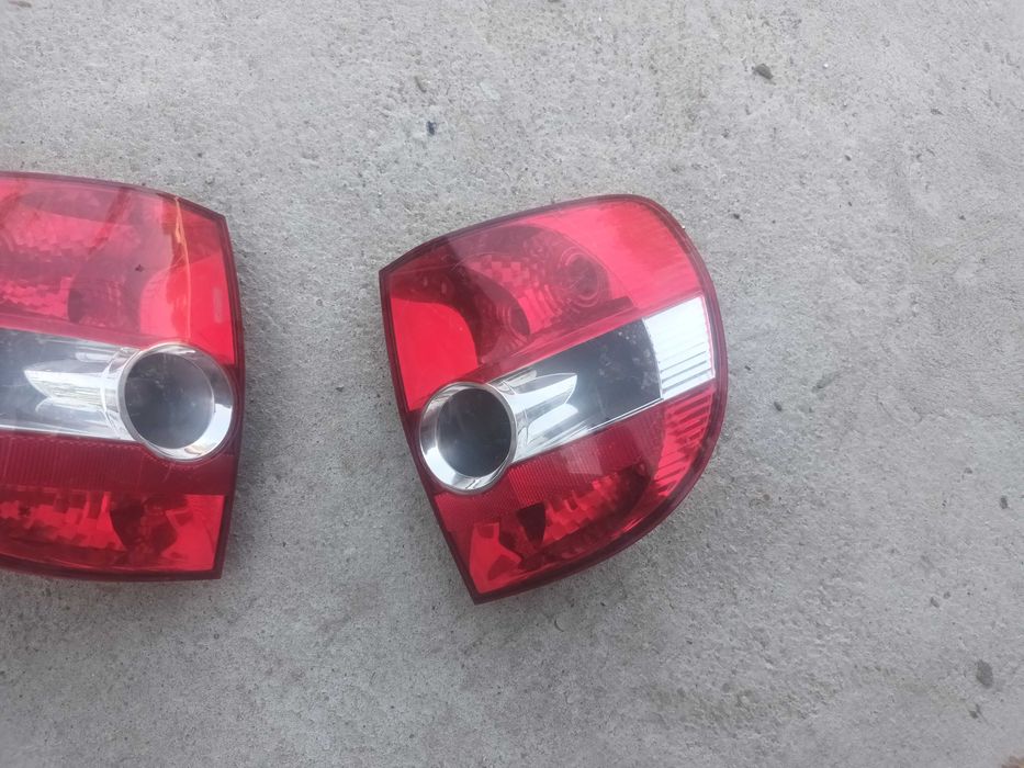 ляв и десен стоп за фолксваген фокс VOLKSWAGEN FOX