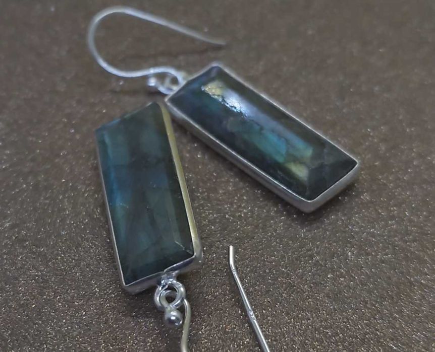 Cercei din argint cu labradorit fațetat – NOI