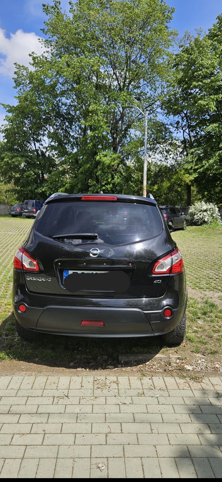 Nissan Qashqai +2 2010