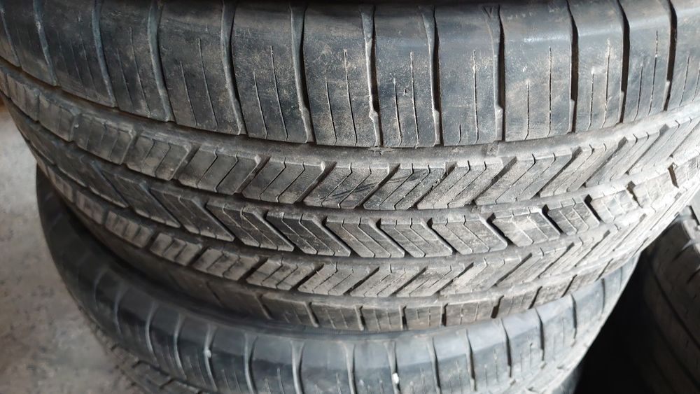 Гуми GOOD YEAR  245/40/19.  98V. Run Flat M+S  зимни