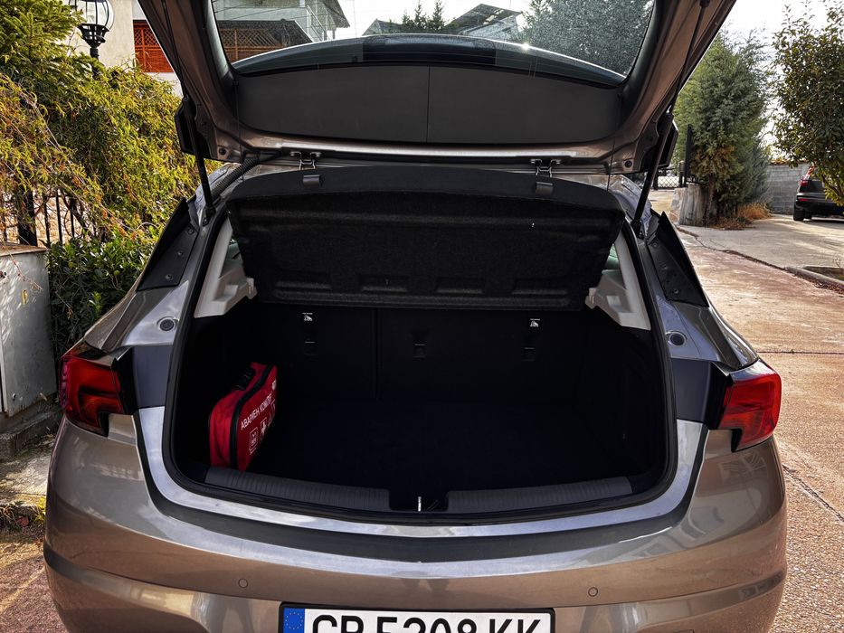 Opel Astra Turbo-1.4 бензин, автоматик, 2017г.-отлично състояние