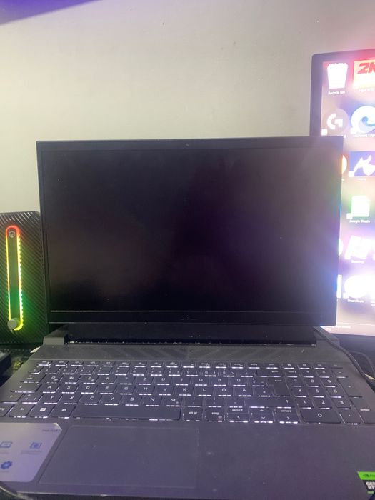 Laptop dellxAlienware placa video 3050 procesor intel i5 display spart