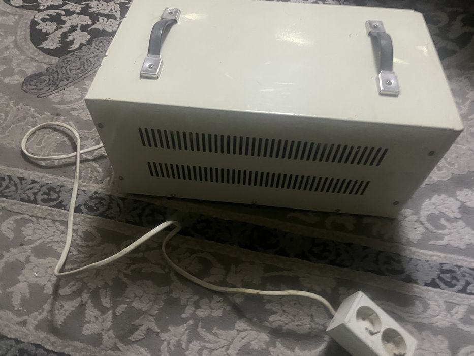 Продаю стабилизатор Andeli в хорошем состоянии