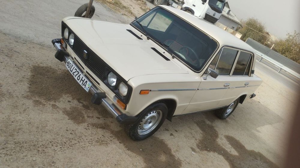 Mashina zoʻr xolada