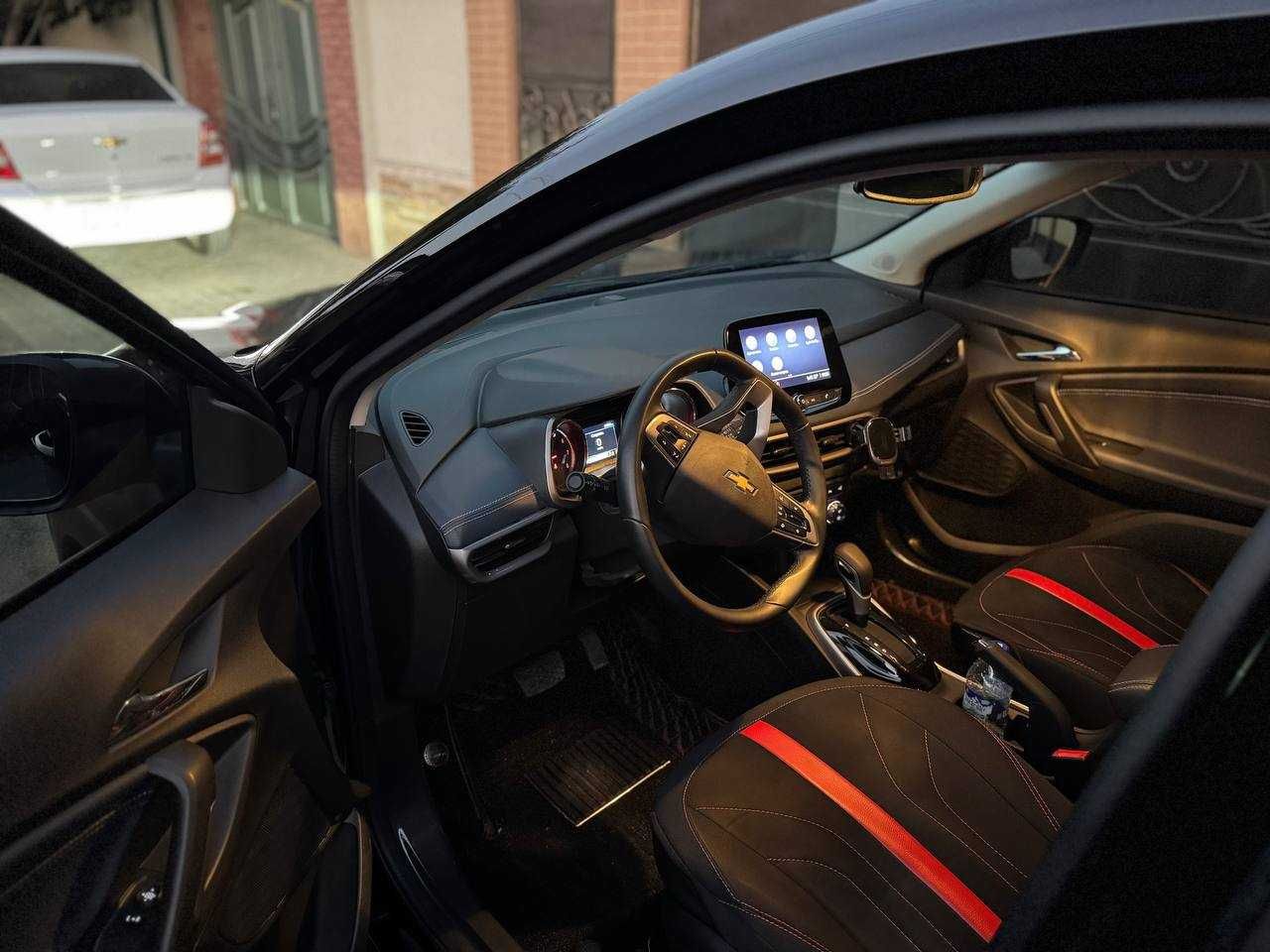 Продаётся автомобиль Tracker Premier 23/24 года.