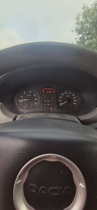 Vând dacia sandero