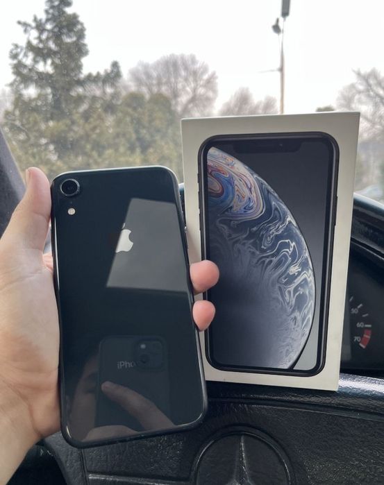 Продам айфон хр / iphone xr