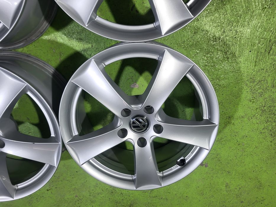 17 5x112 Vw Passat Touran Tiguan лети джанти 5х112