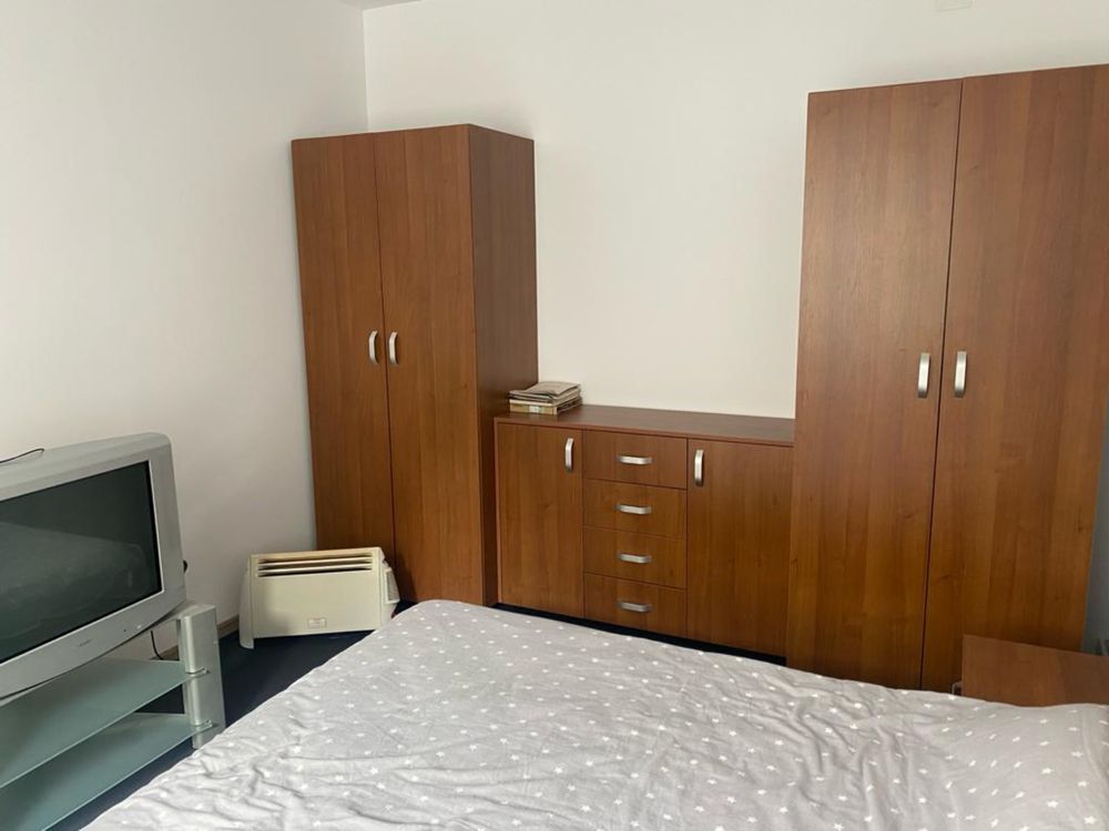 Vând apartament cu:2,4,6,8,10,12 Camere etc.