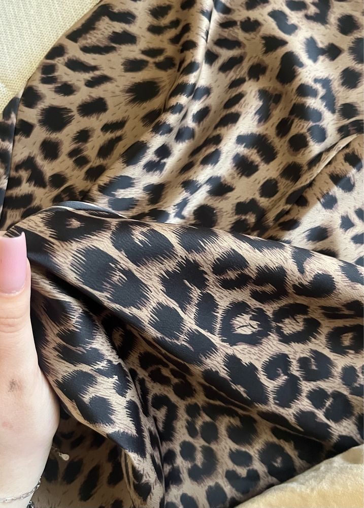 Леопардовая атласная юбка