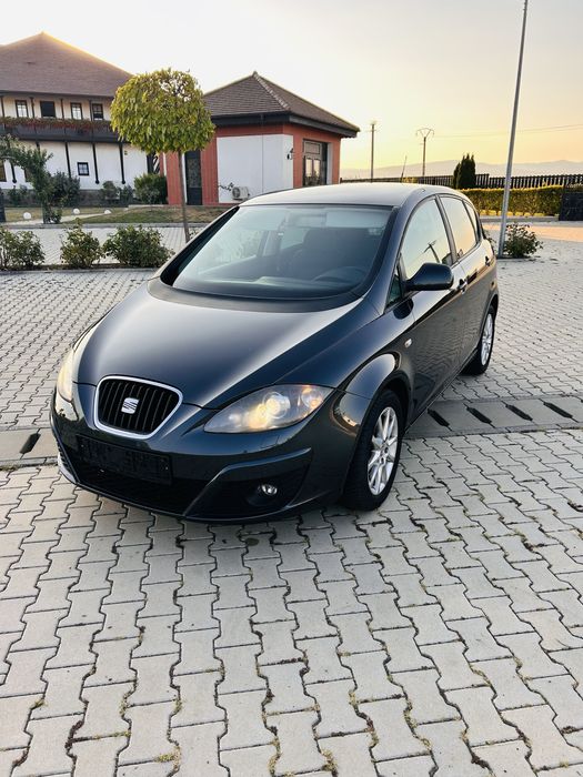 Vând Seat Altea 2012, motor 1.6 TDI, cutie automată DSG