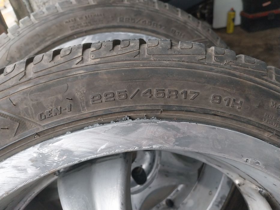 Зимни гуми 225 45 17 Good,year  и Continental и 175 50 15 Kumho
