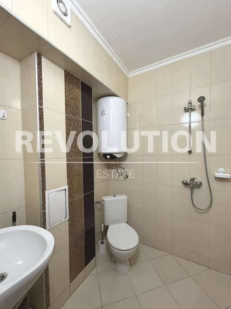 Едностаен апартамент в района на Константин и Елена!