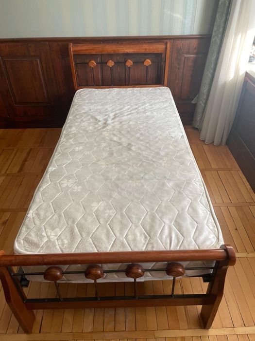 Кровать односпальная